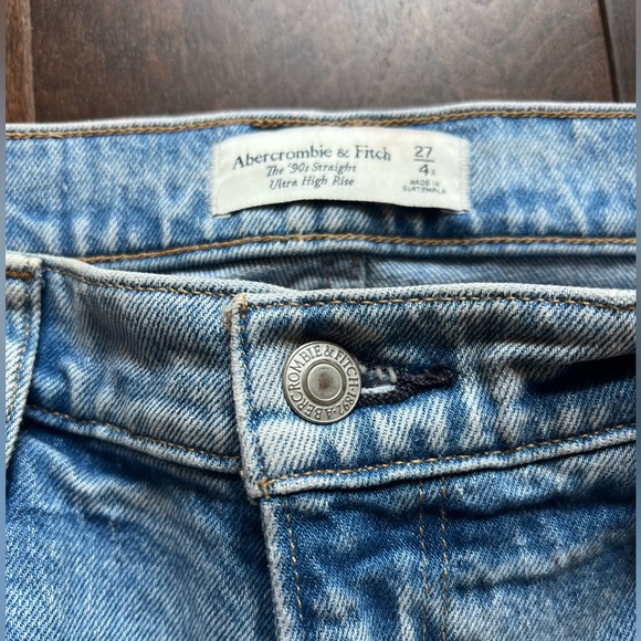 Abercrombie The 90s Straight Ultra High Rise Jean, 27 Regular - Picture 2 of 2